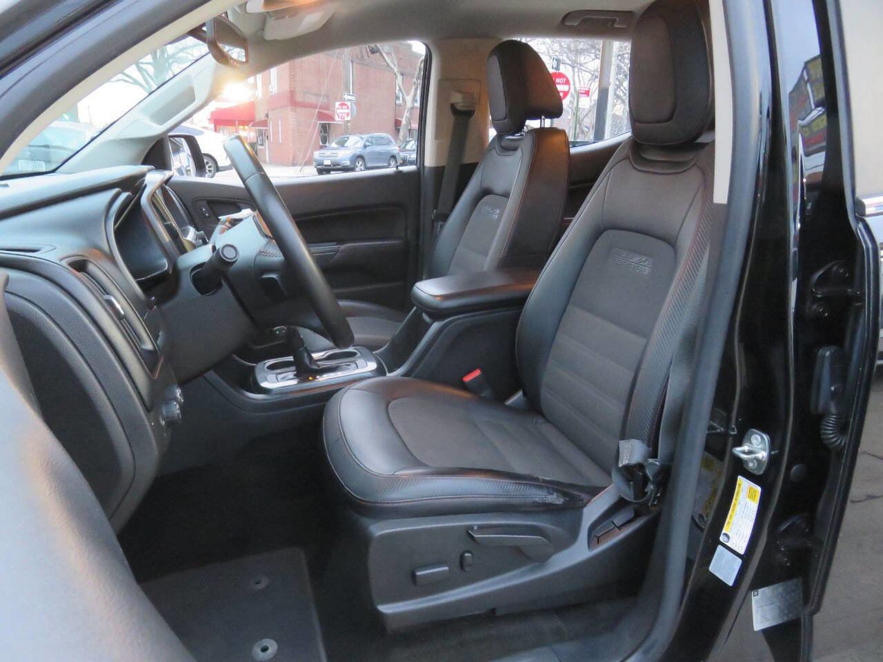 Used 2016 GMC Canyon SLE w/ All Terrain Package AWD/4WD image 12