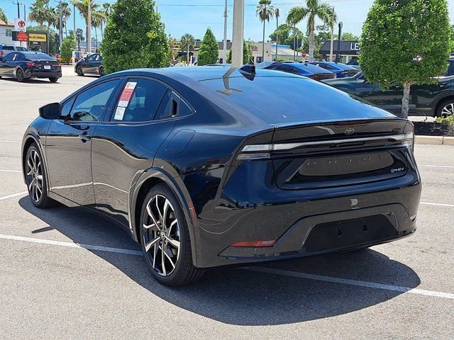 New 2025 Toyota Prius XSE image 4