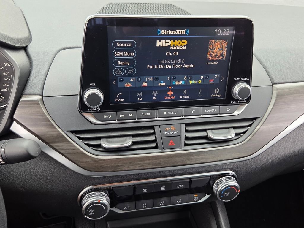 Used 2025 Nissan Altima 2.5 SV image 17