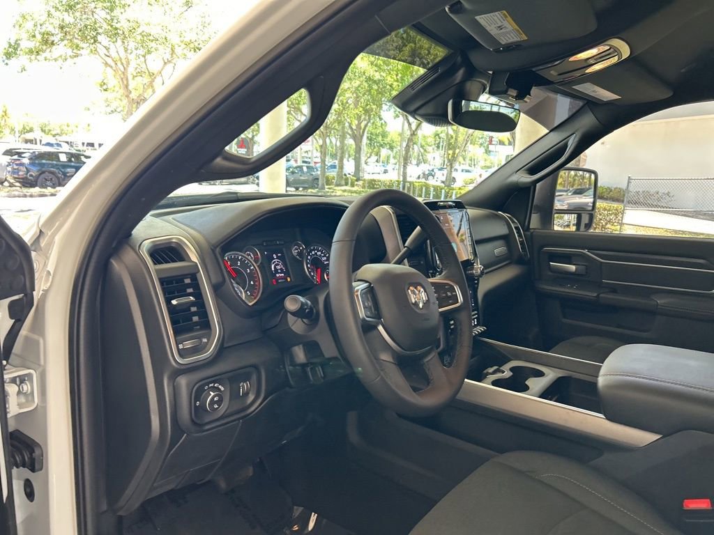 Used 2025 RAM 3500 Big Horn AWD/4WD image 6