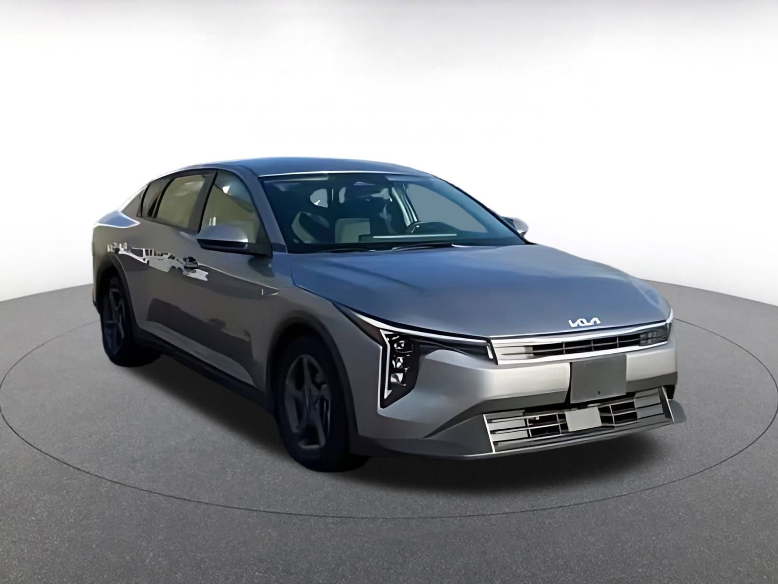 Used 2025 Kia K4 LXS image 12