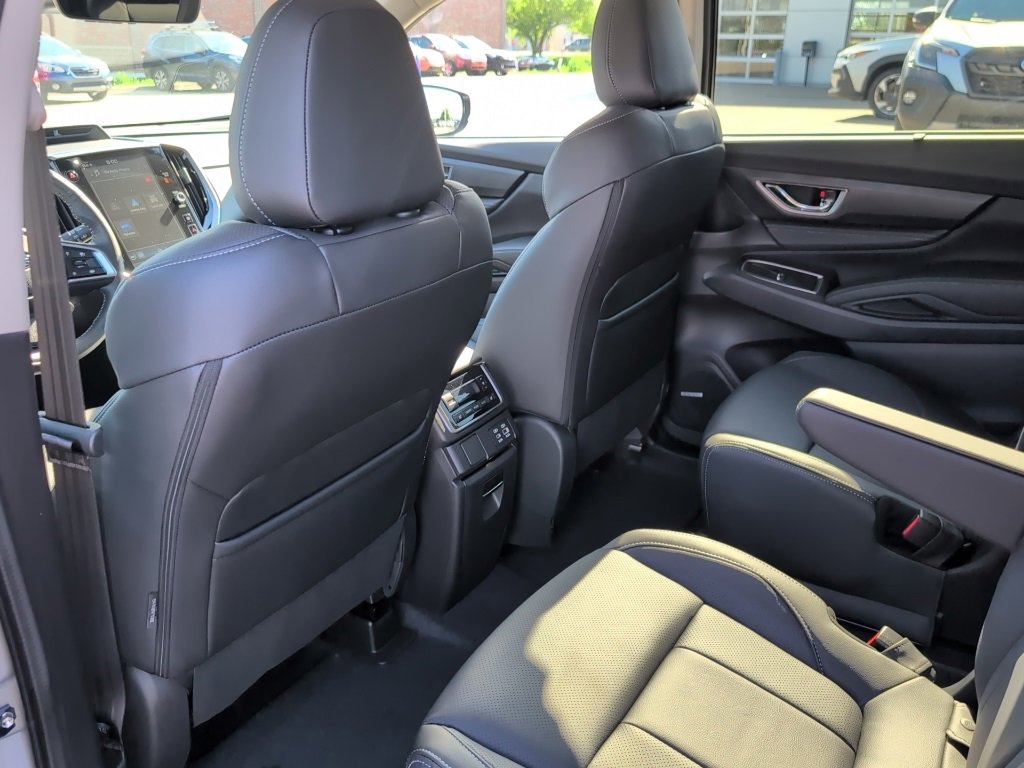 New 2025 Subaru Ascent Limited image 44