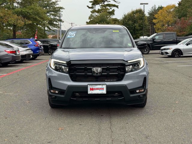 Used 2025 Honda Ridgeline Black Edition image 2