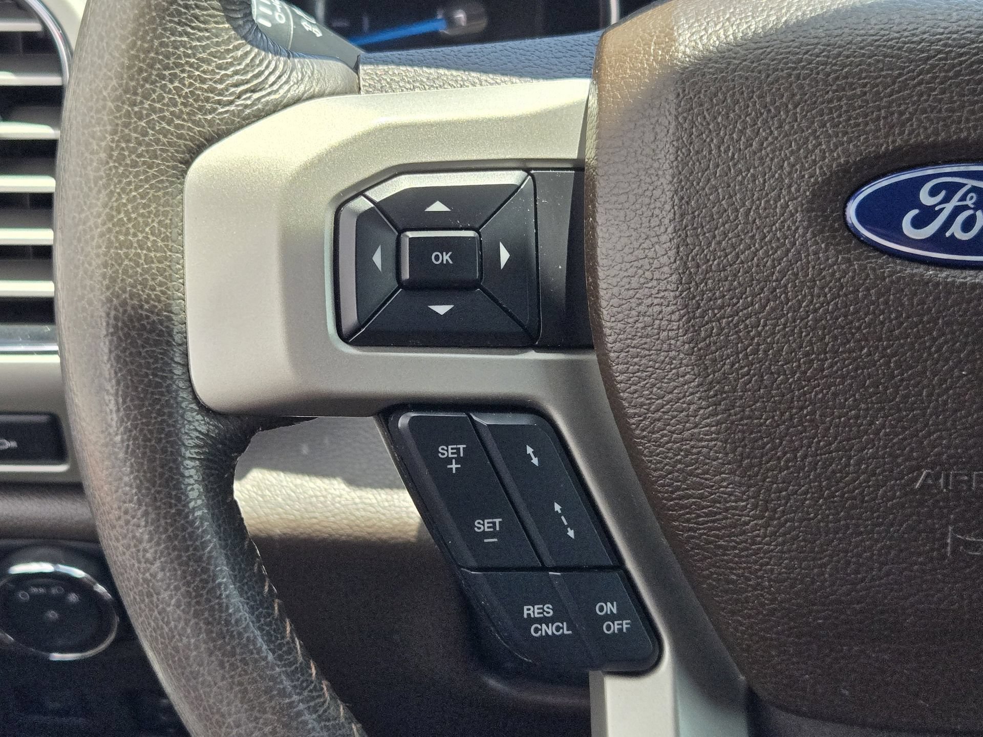 Used 2019 Ford F350 King Ranch w/ King Ranch Ultimate Package AWD/4WD image 26