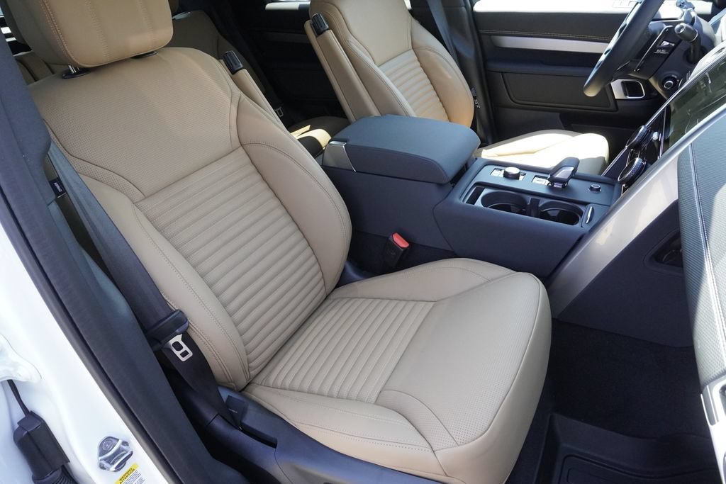New 2026 Land Rover Discovery Dynamic SE AWD/4WD image 24