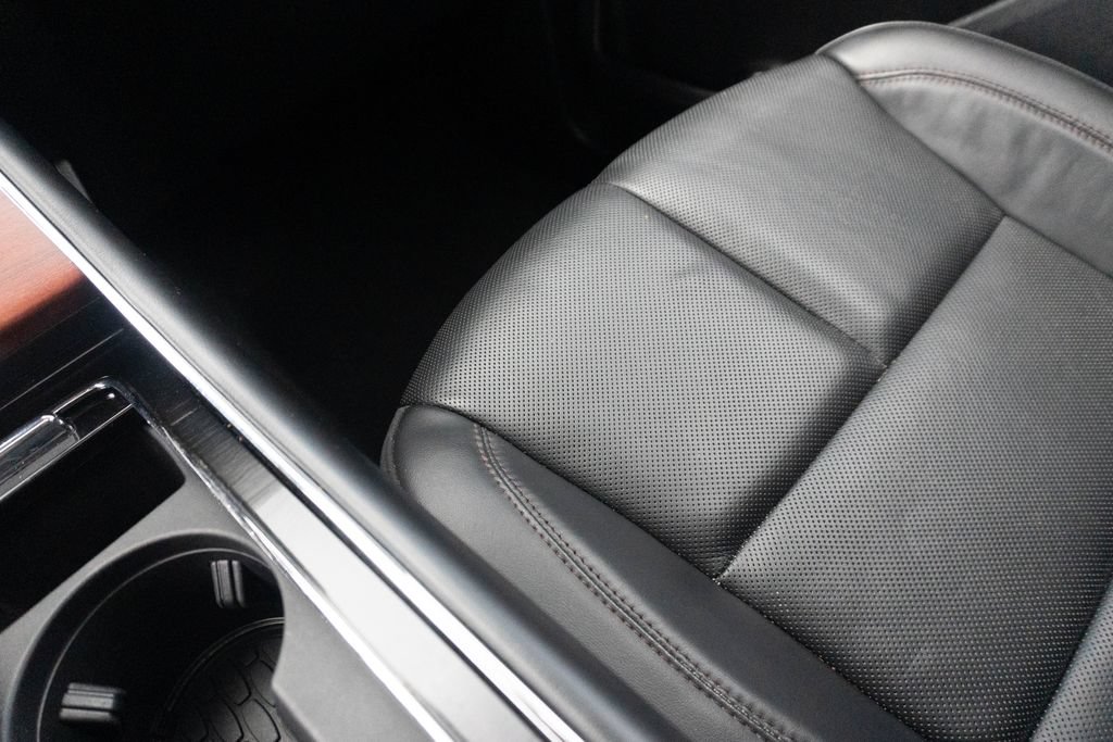 Used 2023 Lincoln Aviator Reserve RWD image 32