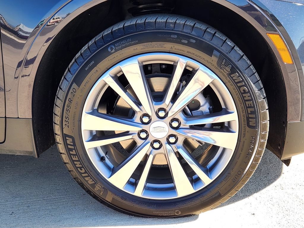 Used 2025 Cadillac XT5 Premium Luxury w/ LPO, Floor Liner Package AWD/4WD image 9