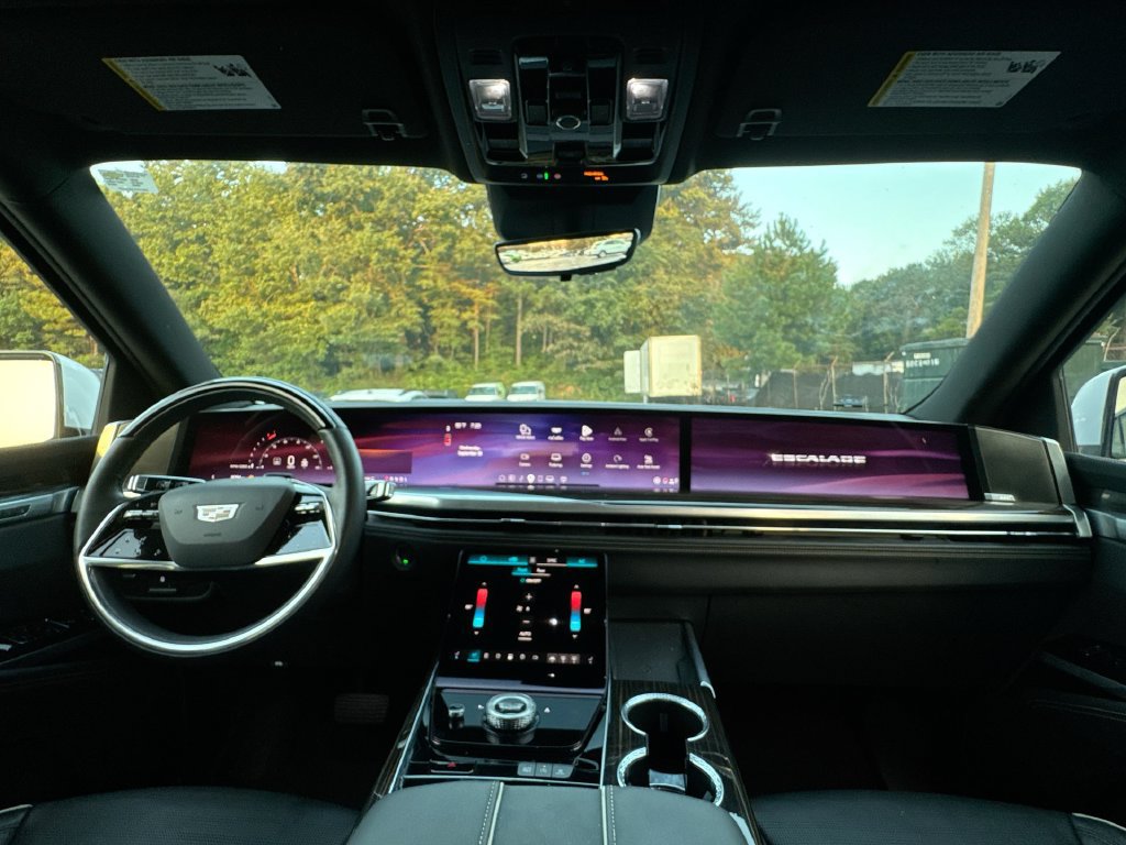 Used 2025 Cadillac Escalade Premium Luxury w/ Touring Package AWD/4WD image 31