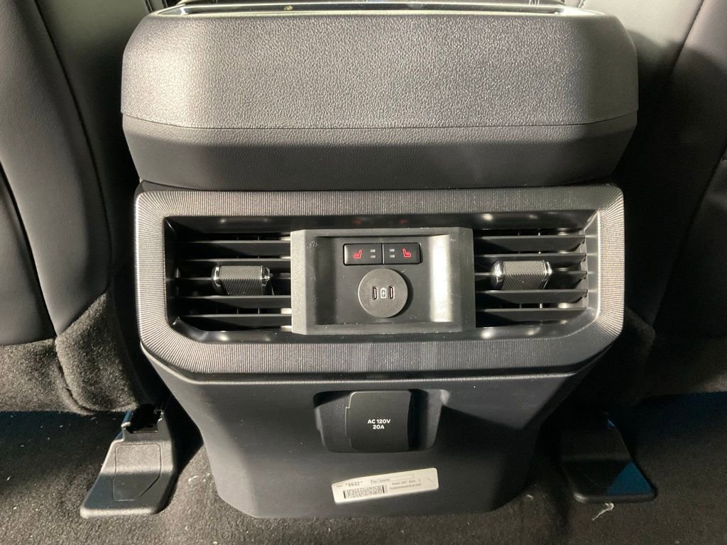 New 2026 Ford F250 Platinum image 17