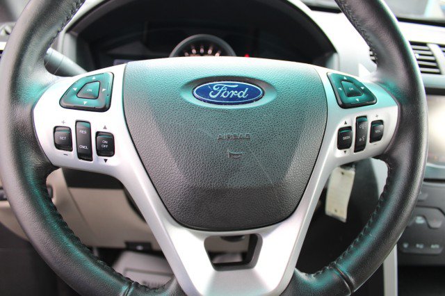 Used 2015 Ford Explorer XLT w/ Equipment Group 202A FWD image 21
