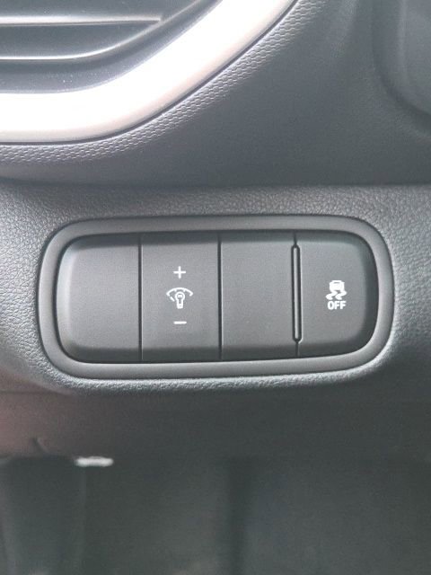 Used 2024 Hyundai Venue SEL image 19