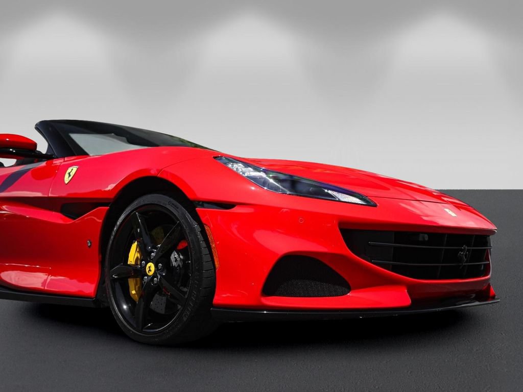 Used 2022 Ferrari Portofino M RWD image 11