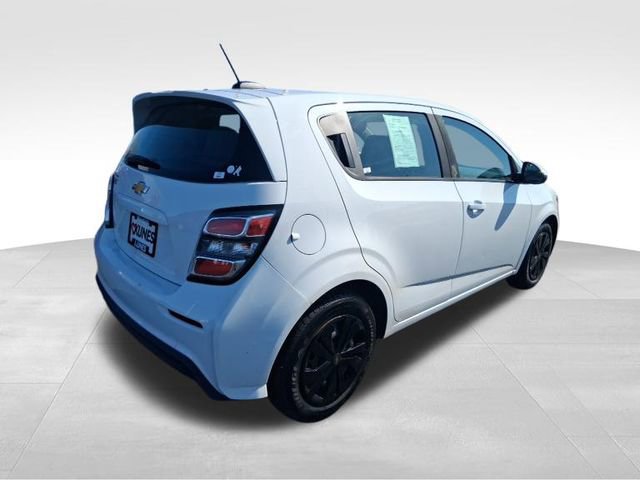 Used 2017 Chevrolet Sonic LT FWD image 7