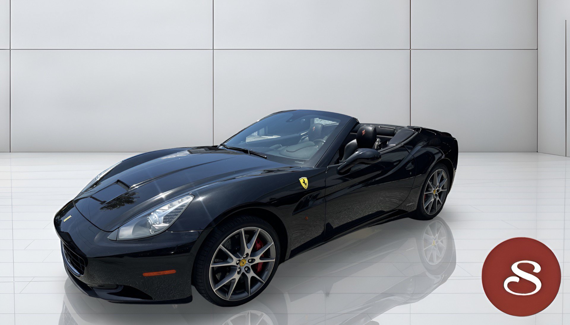 Used 2011 Ferrari California RWD image 4