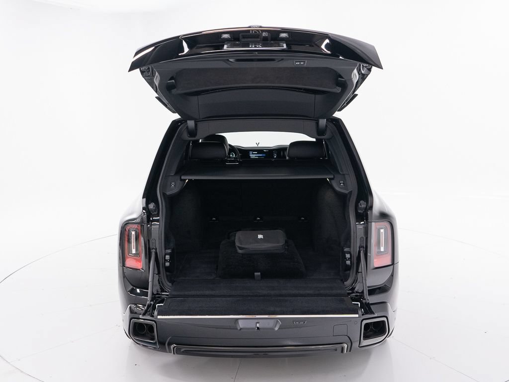 Certified 2026 Rolls-Royce Cullinan Black Badge AWD/4WD image 50