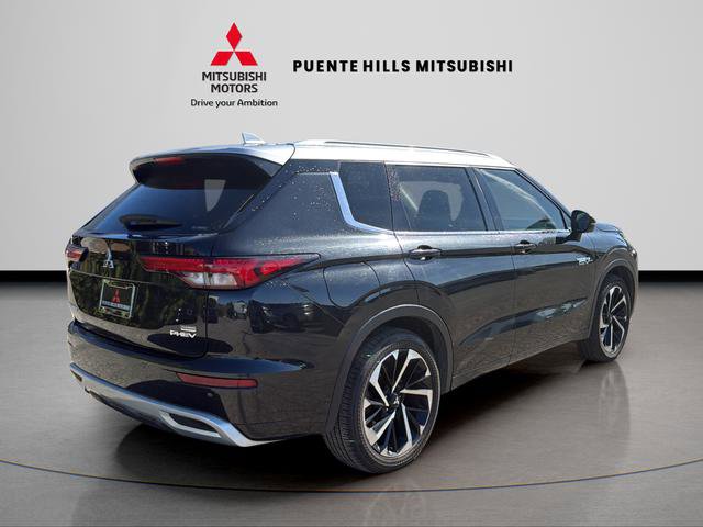 Used 2024 Mitsubishi Outlander 4WD Plug-In Hybrid image 5