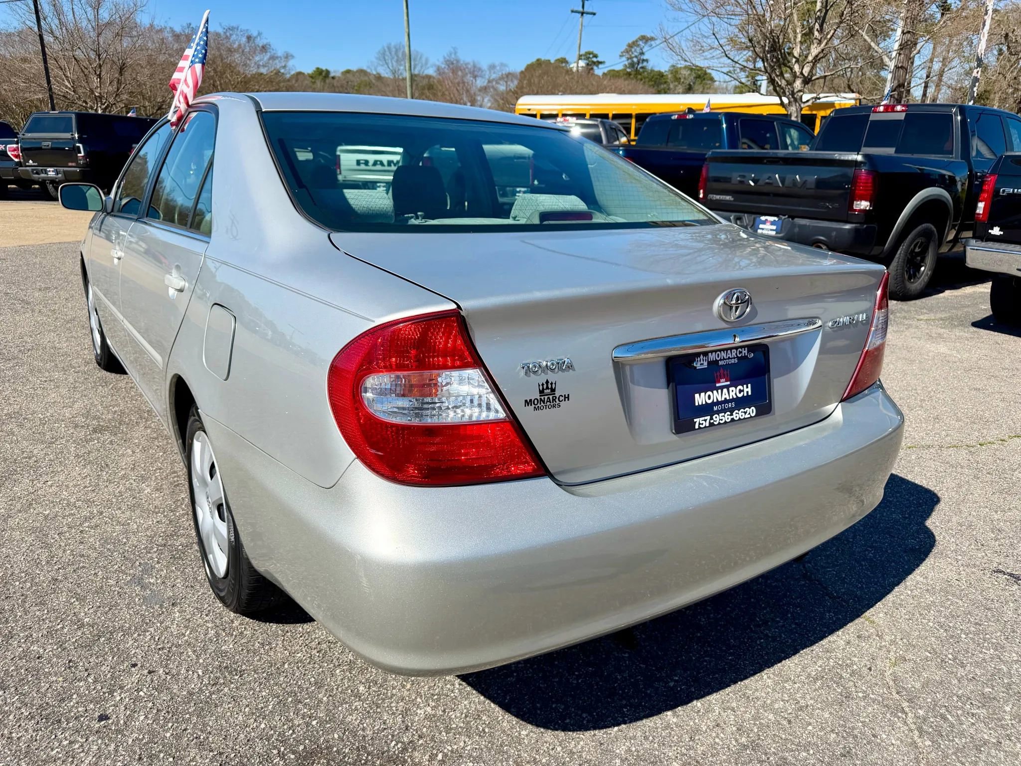 Used 2002 Toyota Camry LE FWD image 3