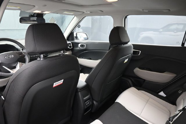 New 2026 Hyundai Venue SEL FWD image 19