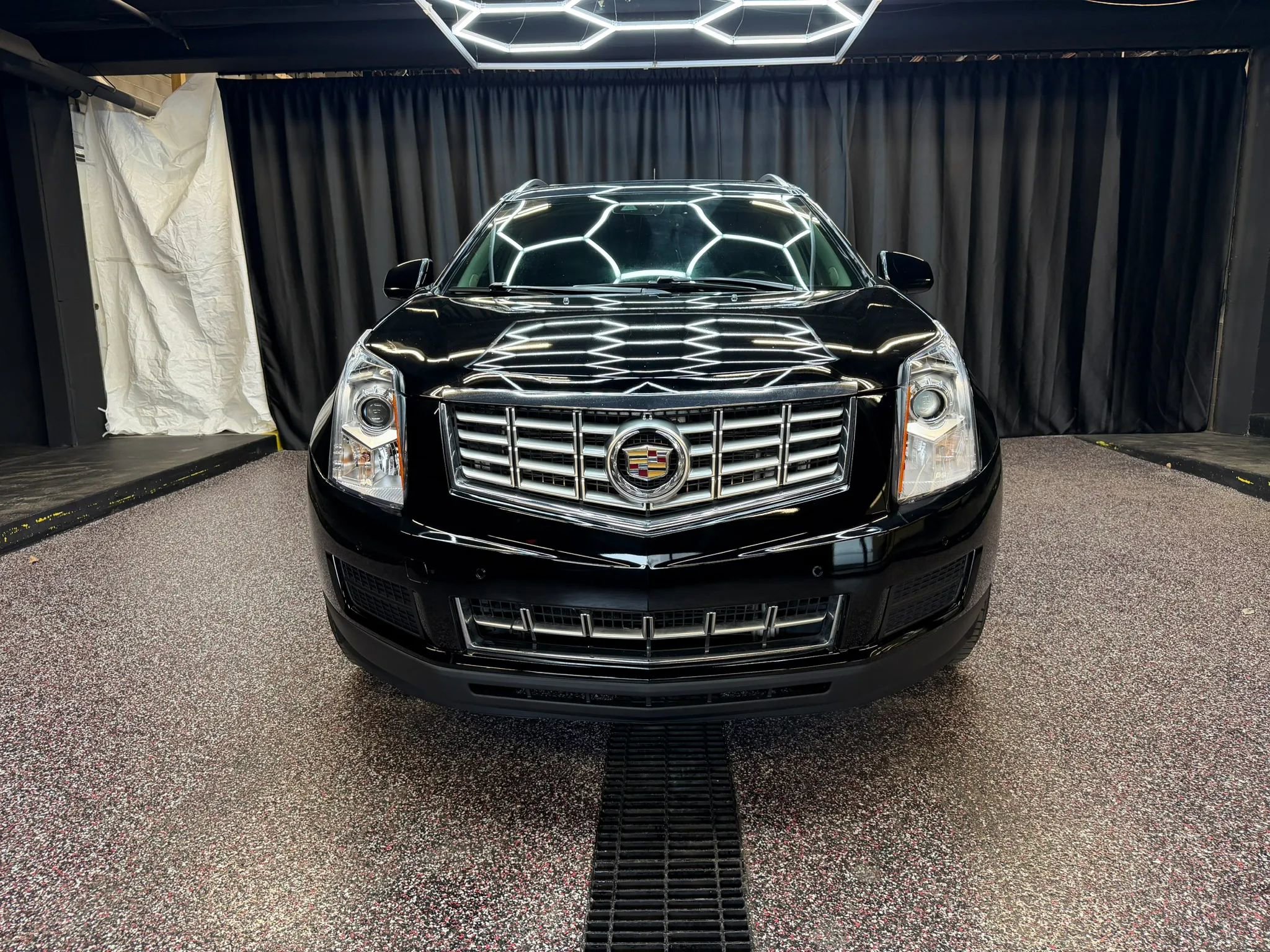 Used 2016 Cadillac SRX Luxury w/ Driver Awareness Package image 2
