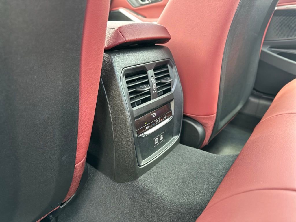 New 2025 BMW 330i xDrive Sedan image 24