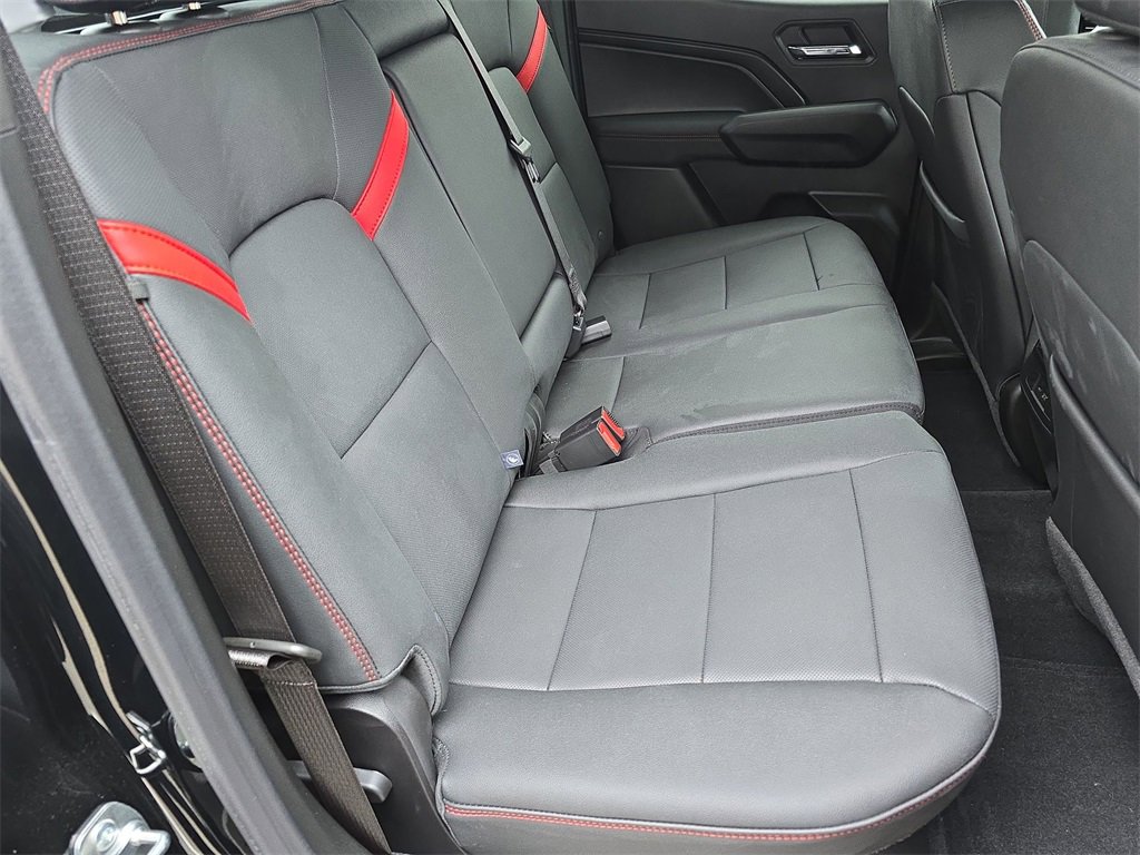 Used 2024 Chevrolet Colorado Z71 w/ Z71 Convenience Package 2 image 28