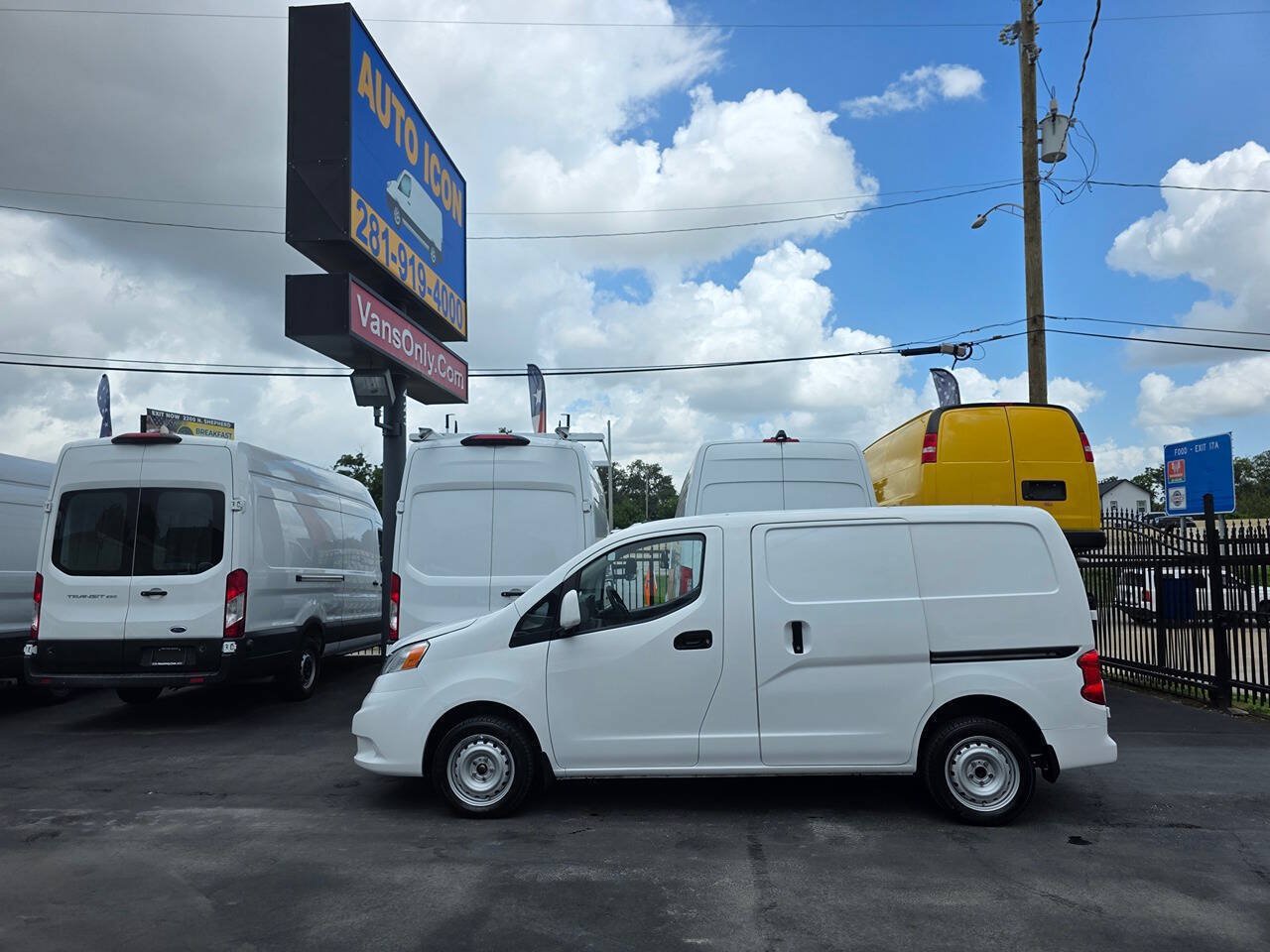 Used 2019 Nissan NV200 SV w/ Back Door Glass Package FWD image 4