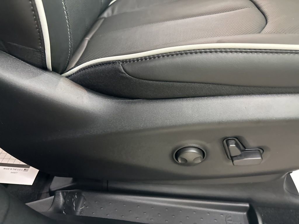 New 2026 Chrysler Pacifica Limited w/ S Appearance Package image 18