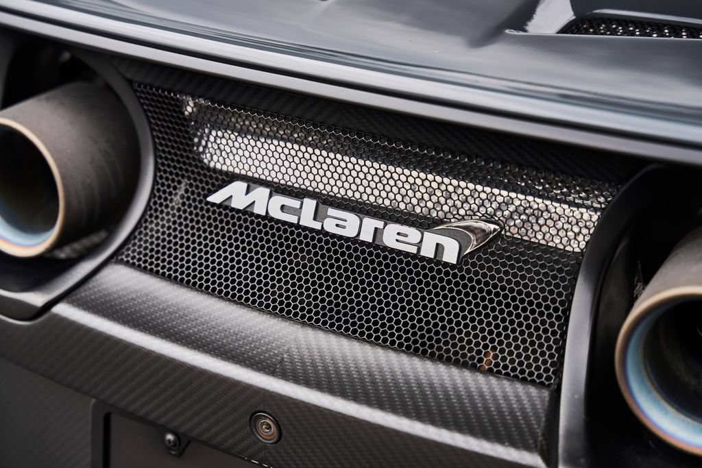 Used 2016 McLaren 675LT Coupe RWD image 16