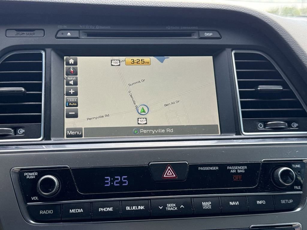 Used 2016 Hyundai Sonata Limited w/ Option Group 04 FWD image 29