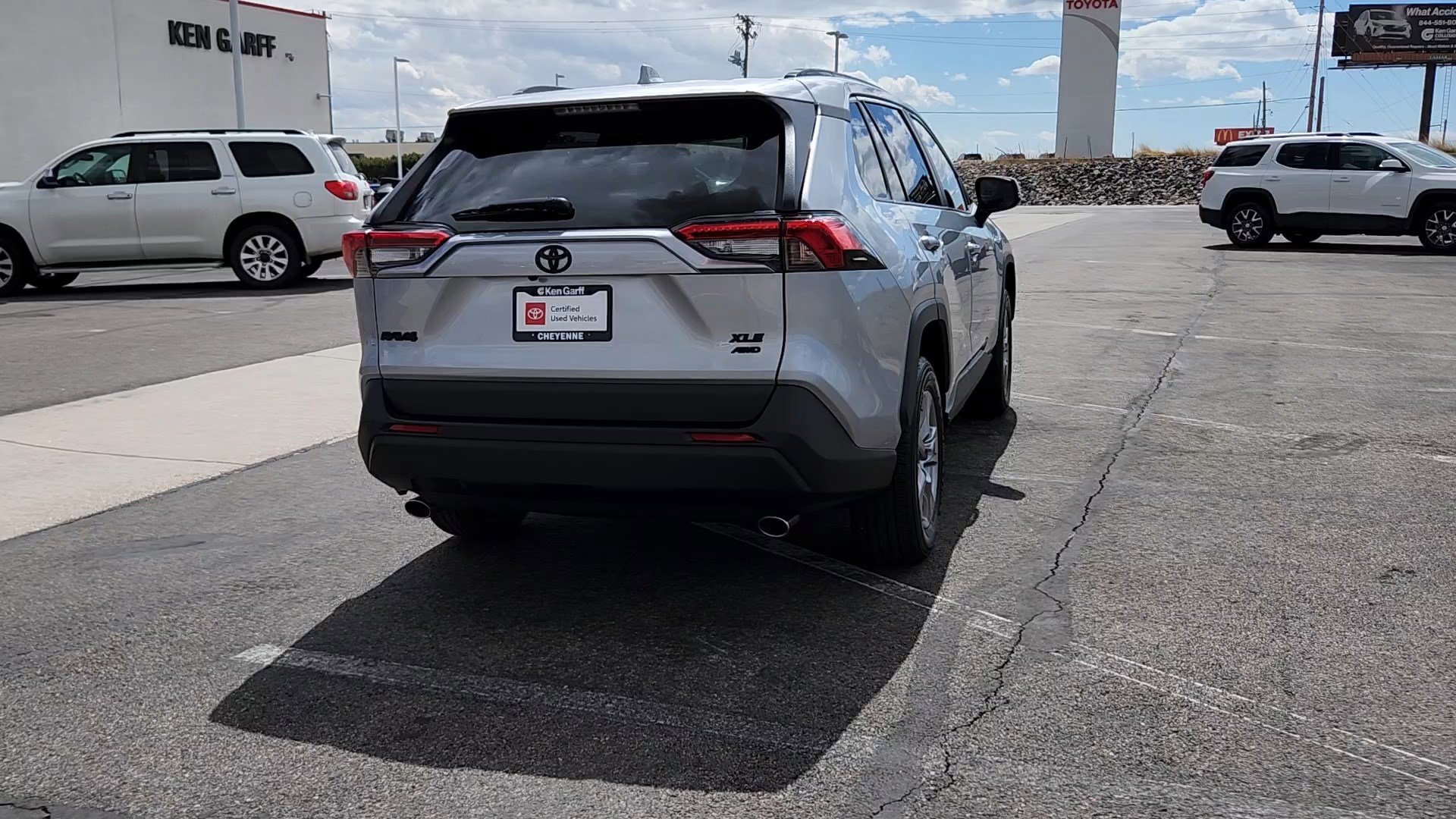 Used 2024 Toyota RAV4 XLE w/ Convenience Package image 3