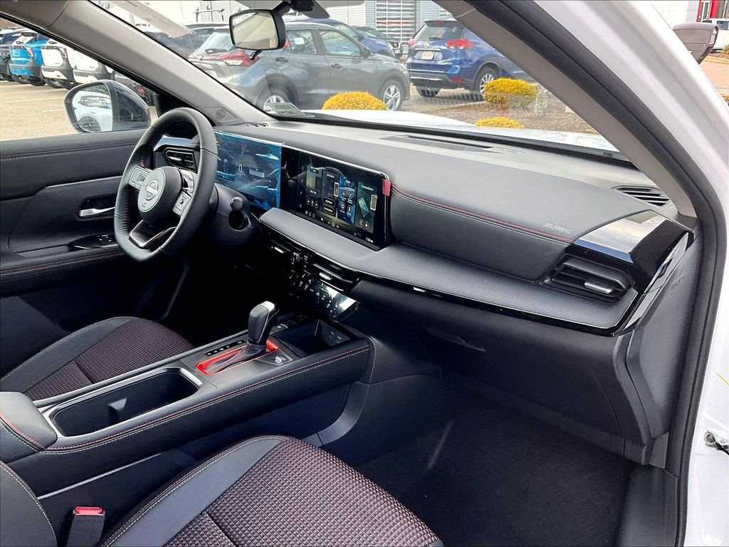 New 2026 Nissan Kicks SR w/ Cold Weather Package AWD/4WD image 10