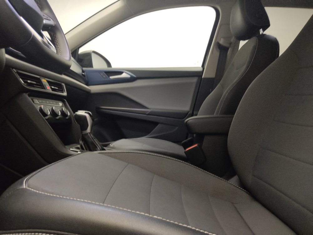 Used 2022 Volkswagen Taos SE FWD image 17