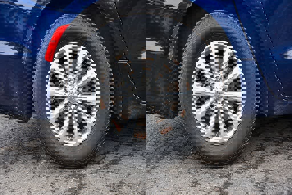 Certified 2019 Chrysler Pacifica Touring Plus image 12