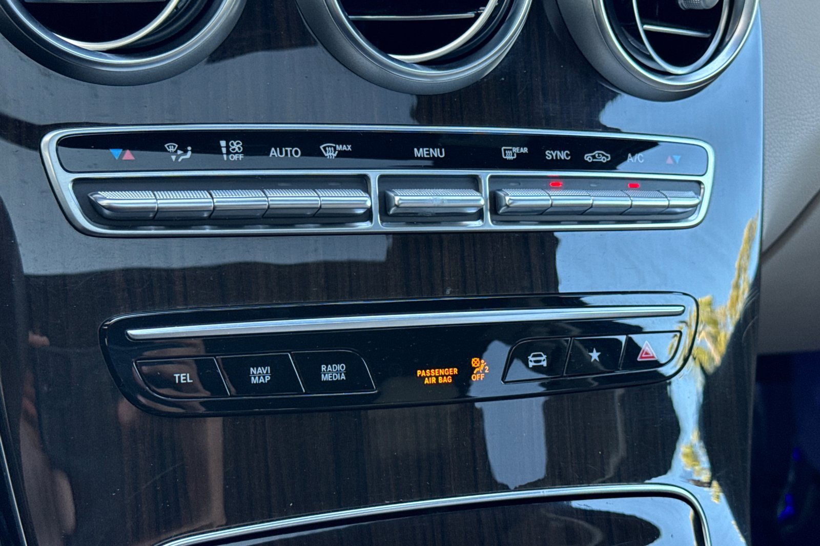 Used 2021 Mercedes-Benz GLC 300 4MATIC Coupe image 24