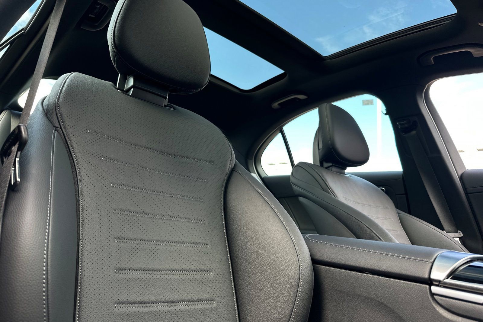 New 2025 Mercedes-Benz C 300 Sedan image 33