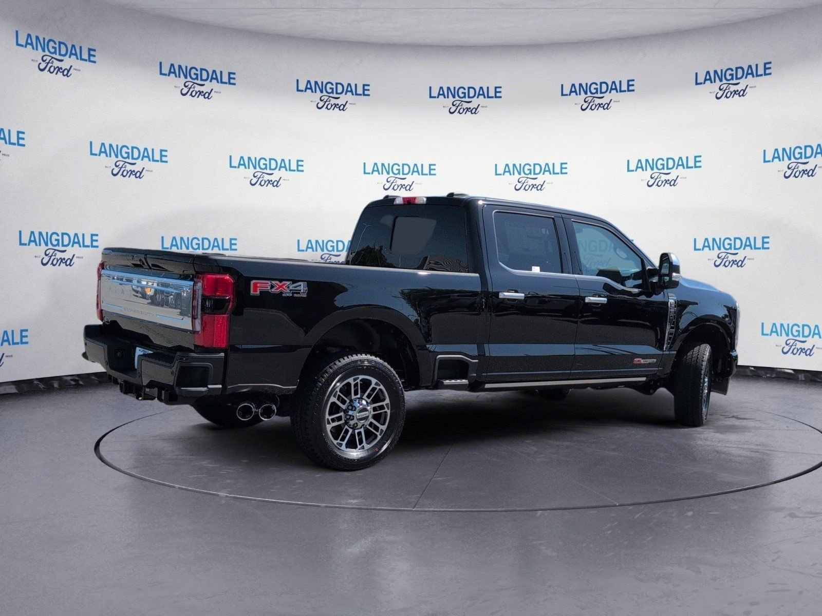 New 2026 Ford F250 Platinum w/ Platinum Plus Package AWD/4WD image 4
