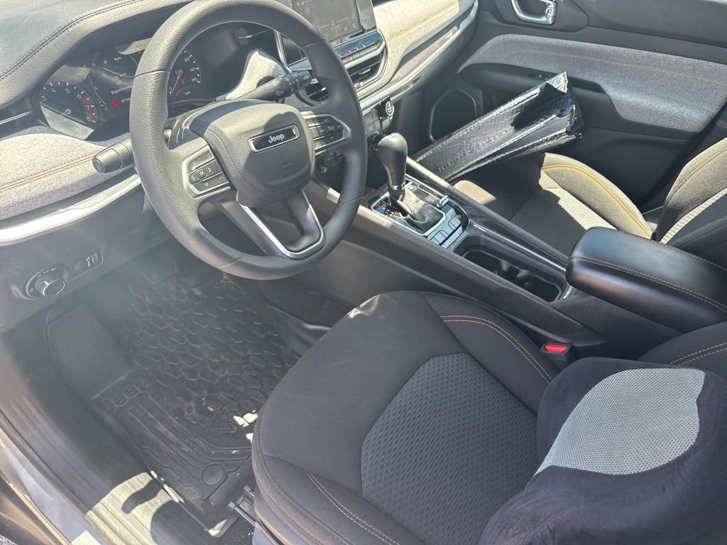 Used 2022 Jeep Compass Sport AWD/4WD image 15