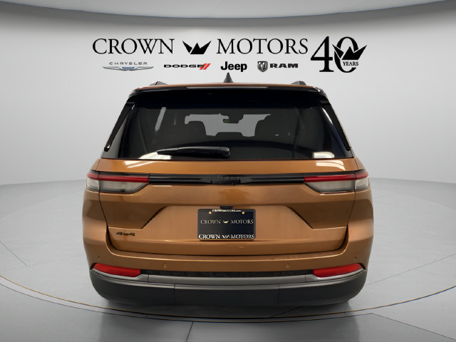 Used 2026 Jeep Grand Cherokee Limited w/ Limited Altitude Package AWD/4WD image 5