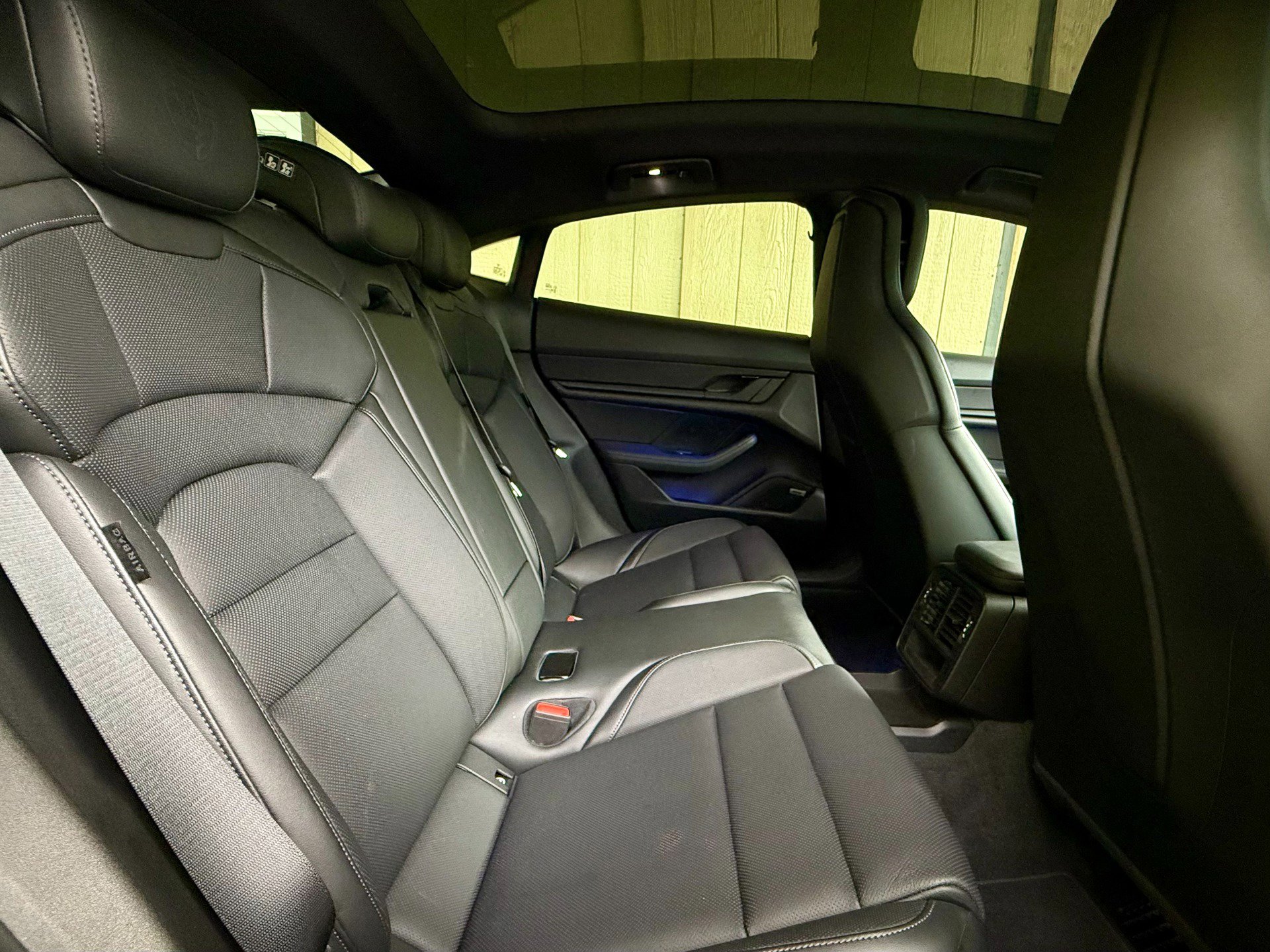 Used 2021 Porsche Taycan RWD image 18