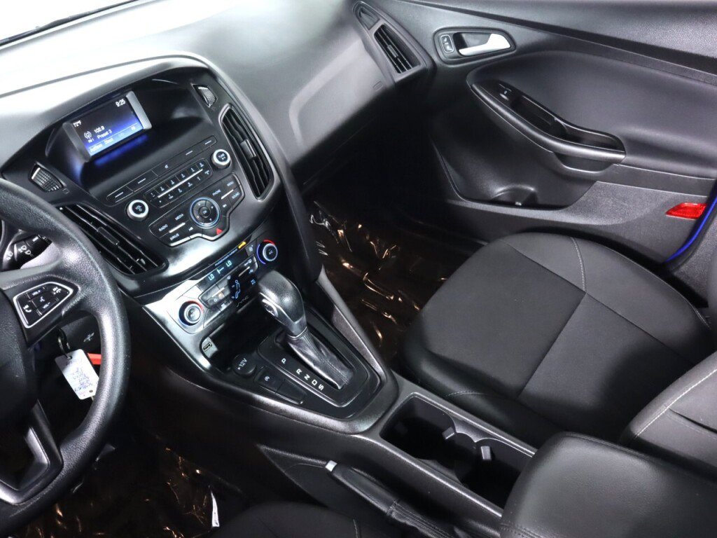 Used 2018 Ford Focus SE FWD image 26