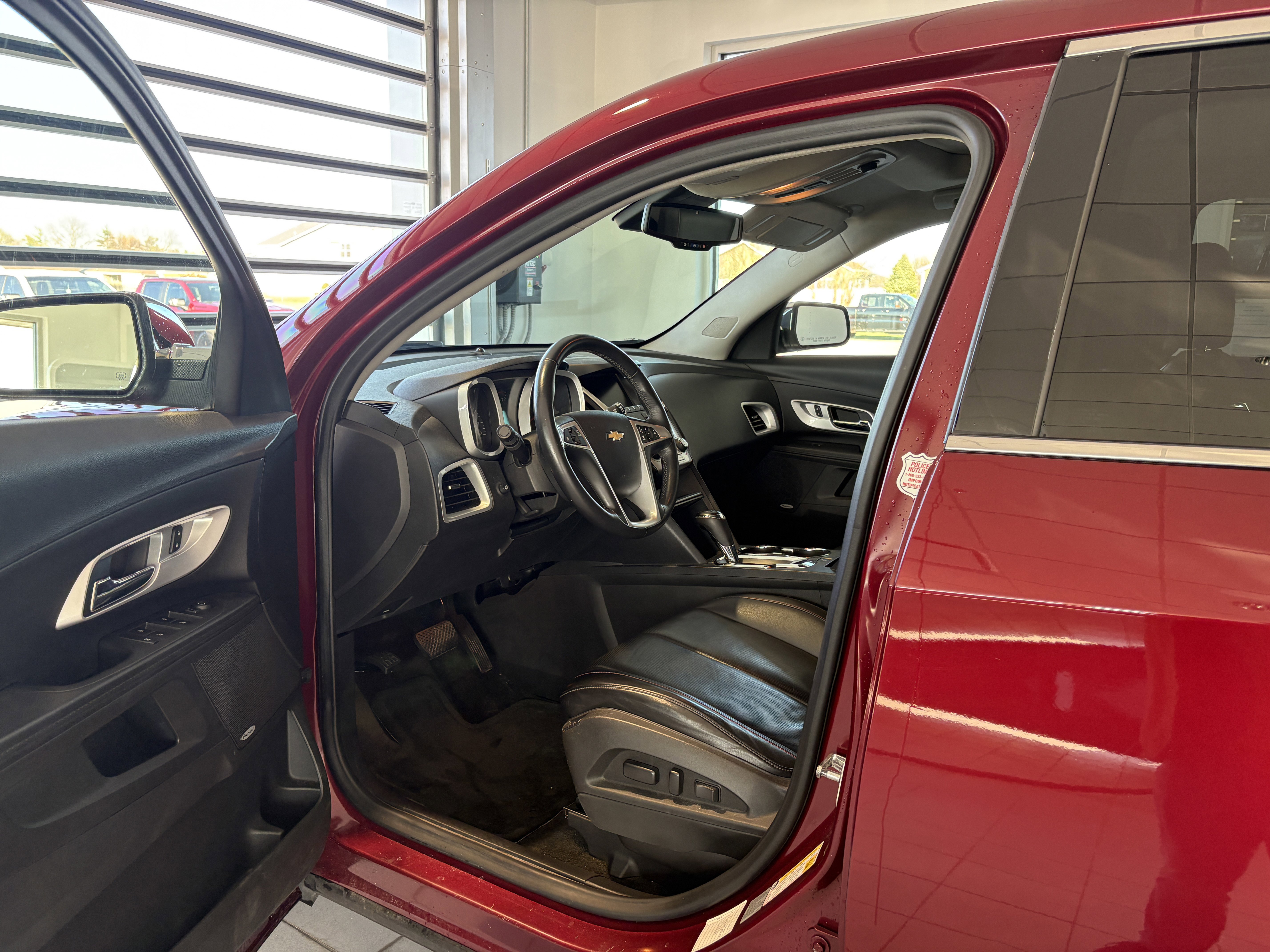 Used 2016 Chevrolet Equinox LTZ w/ Enhanced Convenience Package image 10