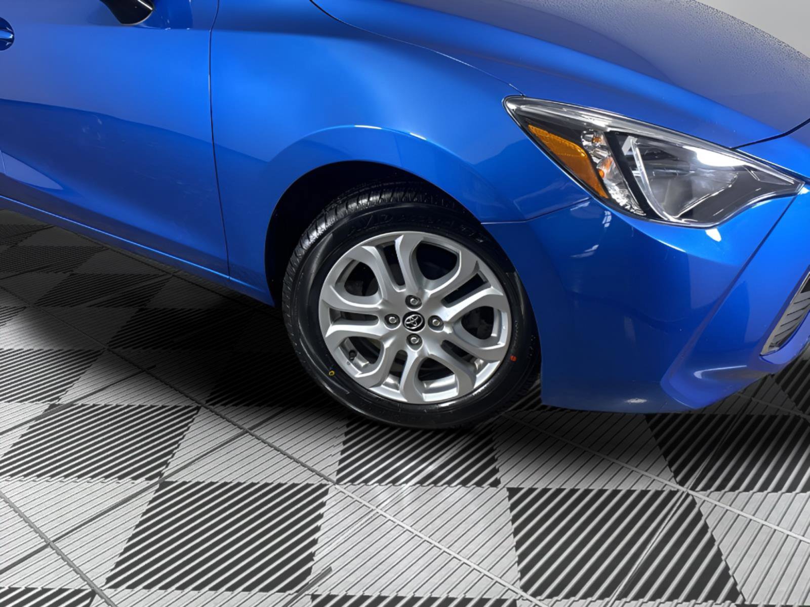 Used 2018 Toyota Yaris iA image 9