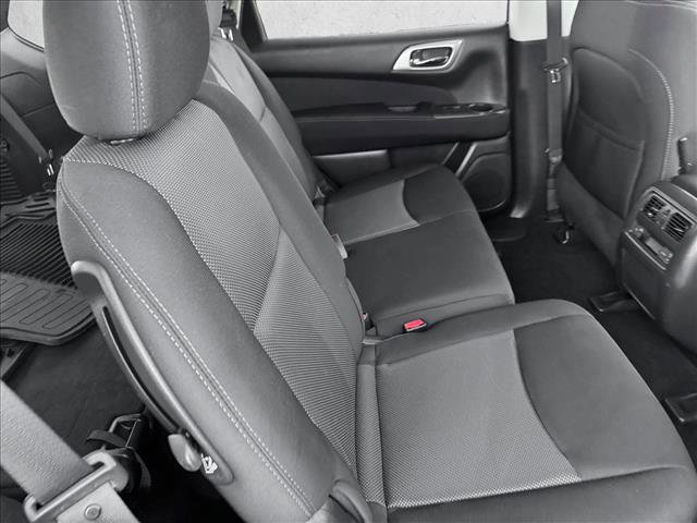 Used 2017 Nissan Pathfinder S image 17