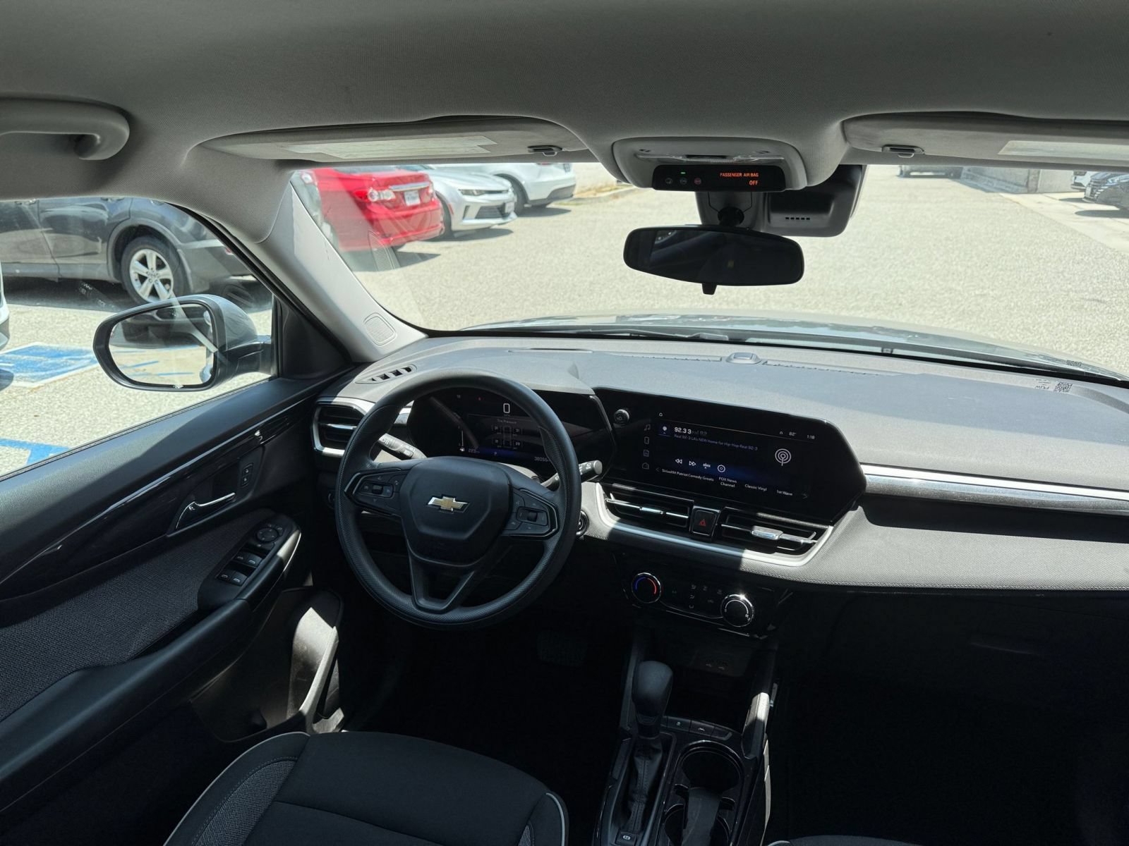Used 2025 Chevrolet TrailBlazer LT FWD image 33
