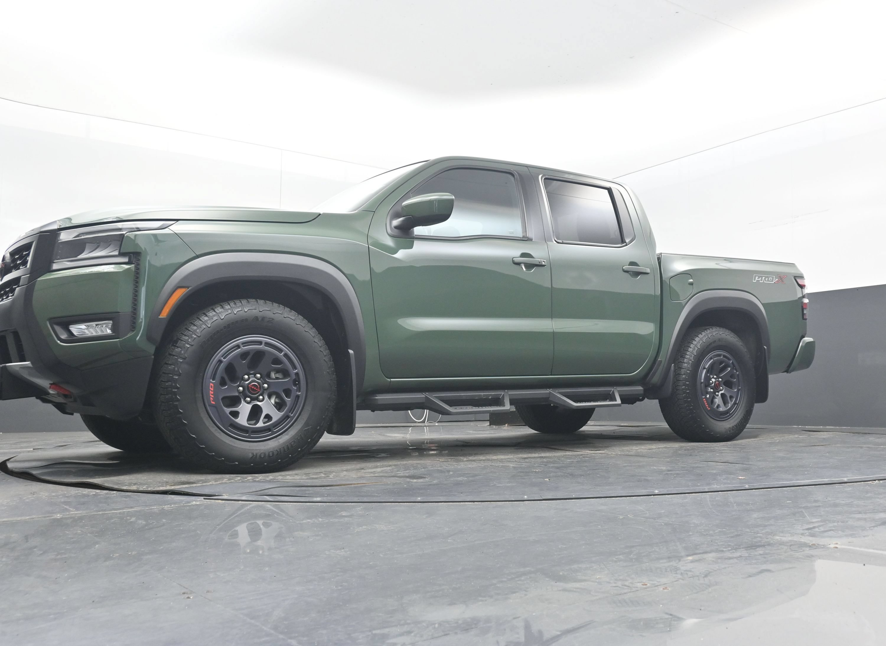 Used 2025 Nissan Frontier Pro-X RWD image 22