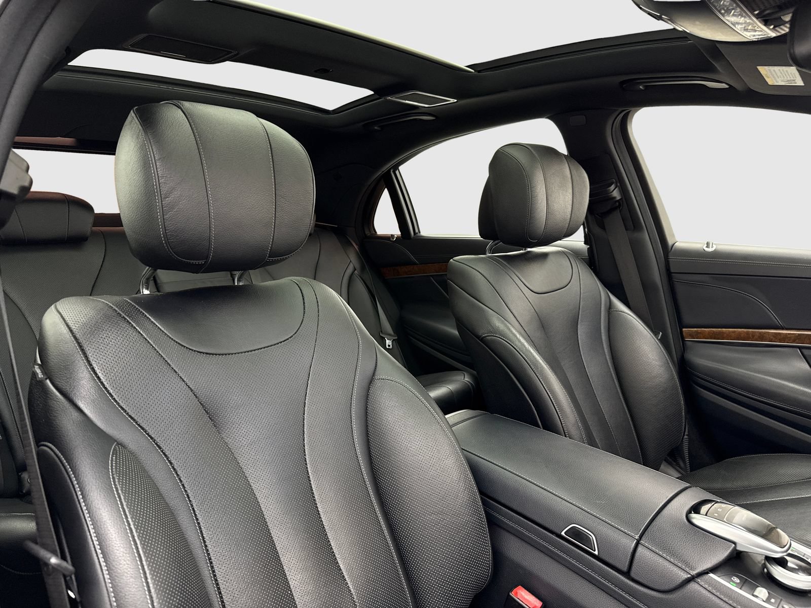 Used 2015 Mercedes-Benz S 550 Sedan image 41