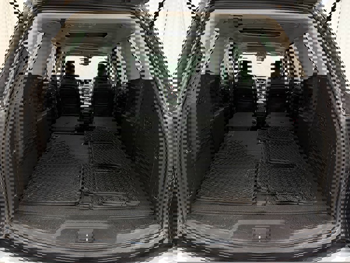 Used 2017 GMC Acadia Limited SLT image 37