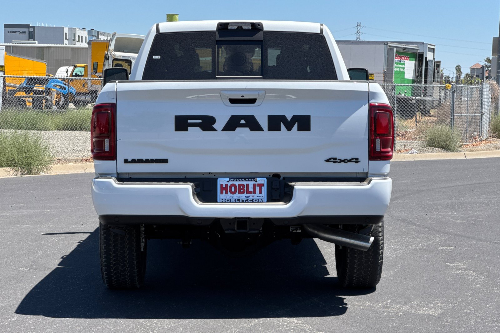 New 2026 RAM 3500 Laramie AWD/4WD image 4