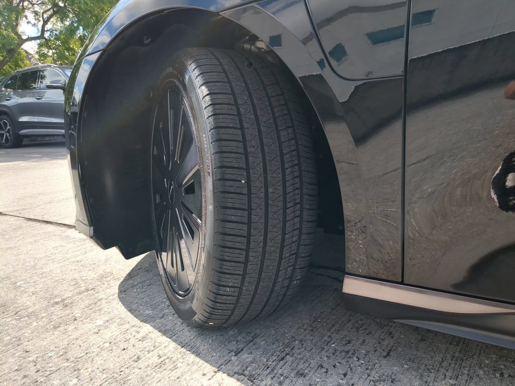 Used 2024 Lucid Air Pure RWD image 33