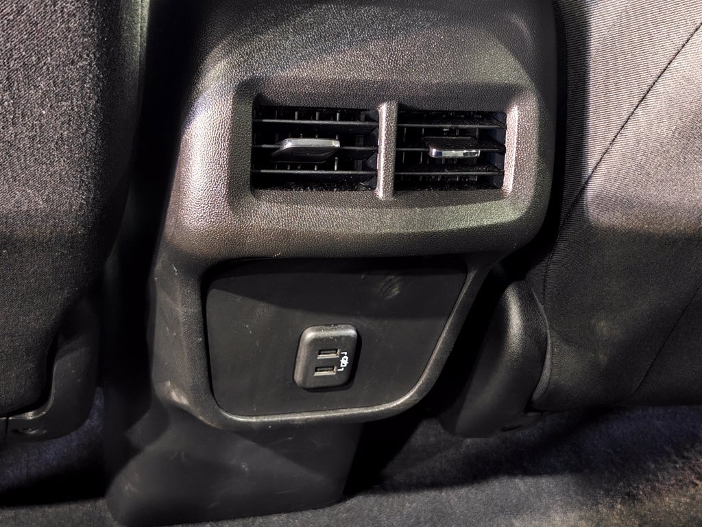 Used 2023 Chevrolet Equinox LT FWD image 23